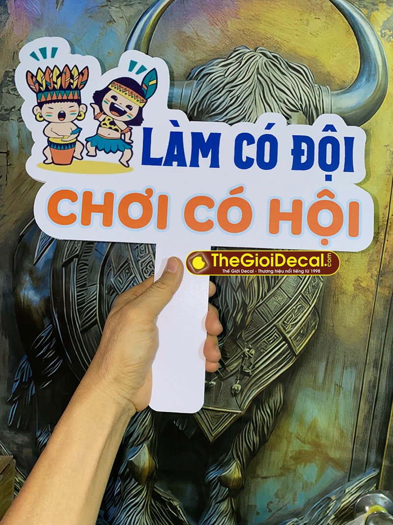 Hashtag cầm tay chụp hình sự kiện team building công ty