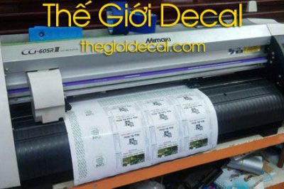 Cắt decal khổ lớn giá rẻ